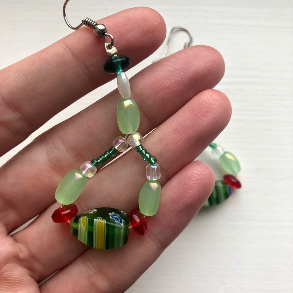 Boho green & red beaded drop earrings - Picture 5 of 6